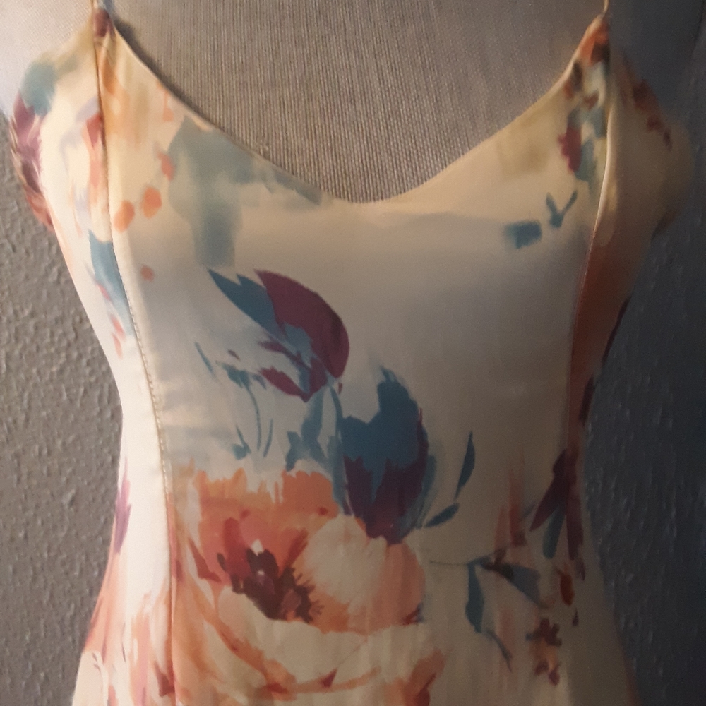 BEAUTIFUL YELLOW FLORAL MAXI GOWN